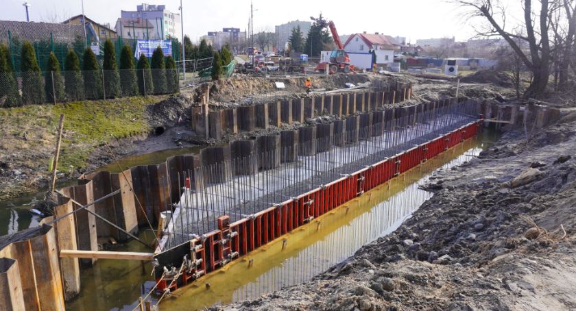 Trwają duże miejskie inwestycje drogowe [FOTO]