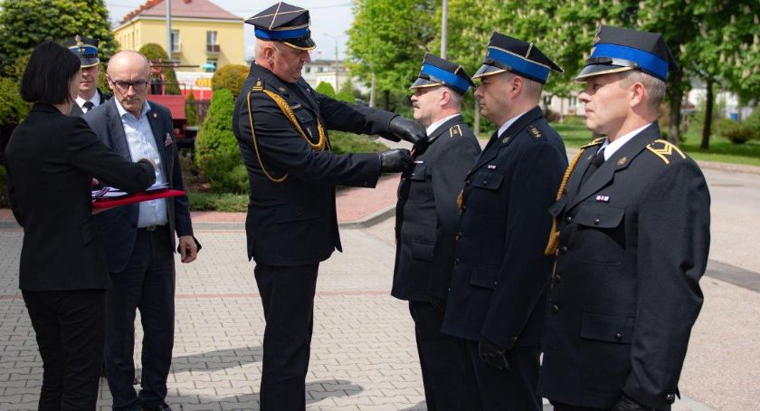 Powiatowy Dzień Strażaka w Wysokiem Mazowieckiem - awanse i odznaczenia przyznane [foto]