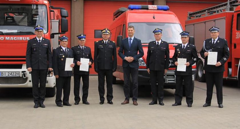 Druhowie OSP odebrali promesy na nowe samochody