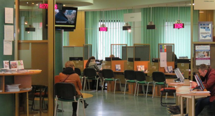 Działacze opozycji antykomunistycznej dostaną więcej