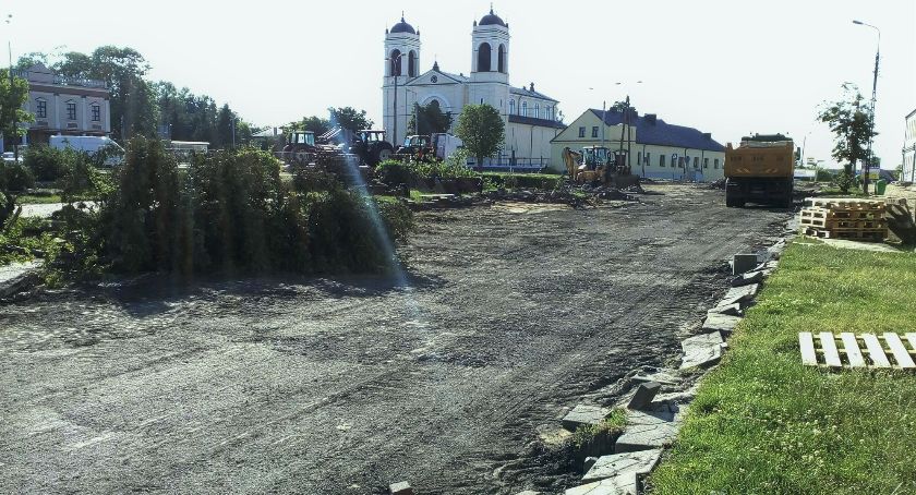 Duży i Mały Rynek w Czyżewie w przebudowie. Uwaga na utrudnienia [FOTO]