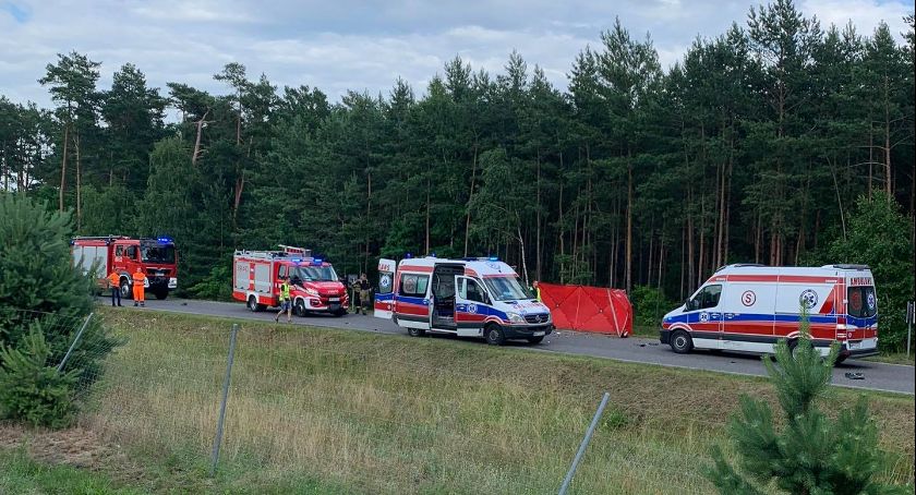 Wypadek pod Warszawą. Na miejscu pierwsi strażacy z powiatu wysokomazowieckiego [FOTO]