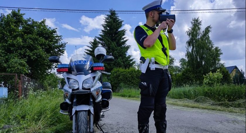 115 km/h w terenie zabudowanym. Mieszkaniec powiatu stracił prawo jazdy