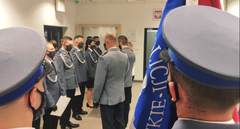 Awanse i ślubowanie nowego funkcjonariusza - Święto Policji w Wysokiem Mazowieckiem [foto]