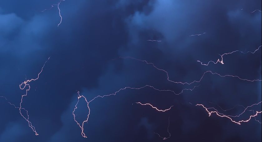 Wieczór z gwałtowną pogodą. Meteorolodzy alarmują