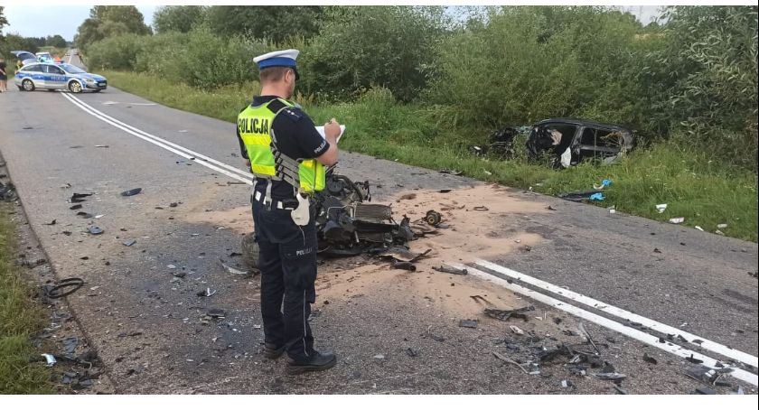 Pijany kierowca spowodował wypadek. Miał ponad 2,5 promila alkoholu [FOTO]