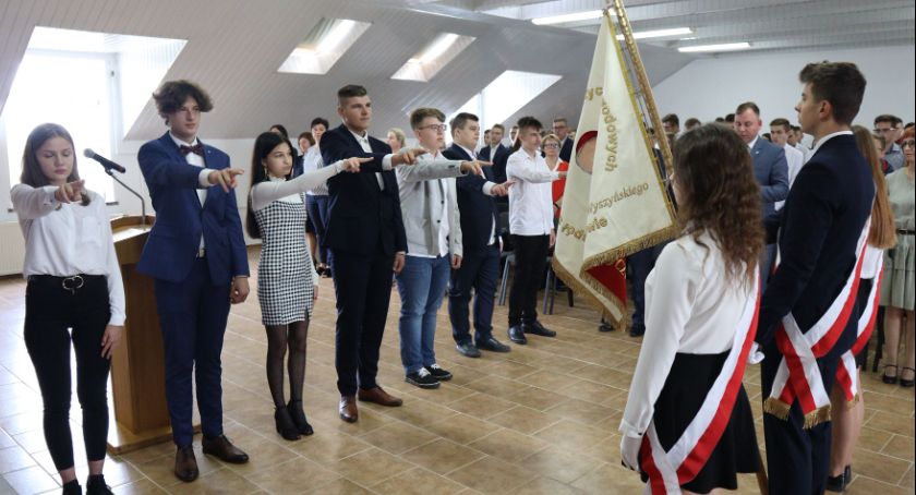 Uczniowie ZSOiZ w Czyżewie rozpoczęli nowy rok szkolny [FOTO]