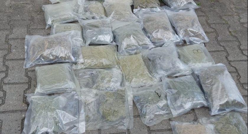 9 kg marihuany w kole zapasowym [foto+video]