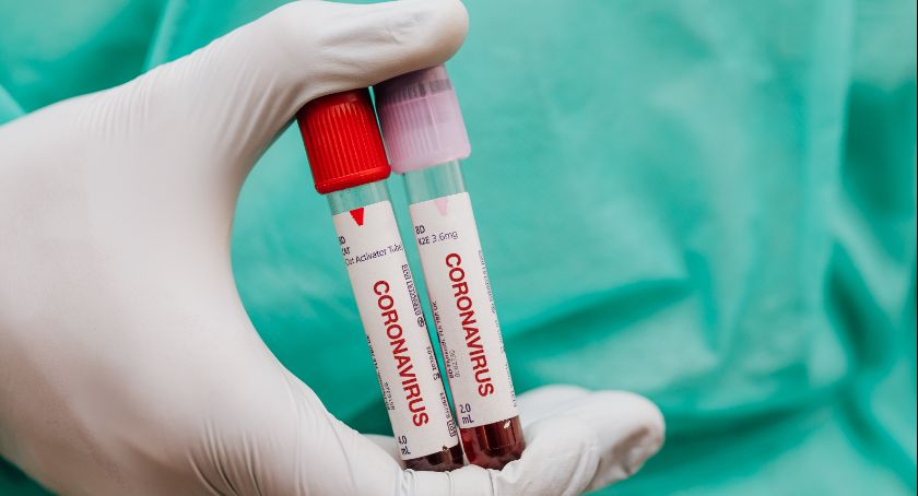 Ponad 500 zakażeń koronawirusem w Polsce, 8 osób nie żyje