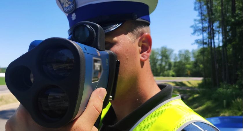 Wojewódzka 690 pod okiem policjantów