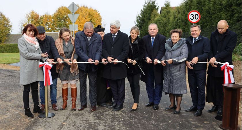 Nowe drogi w gminie Ciechanowiec już służą mieszkańcom [FOTO]