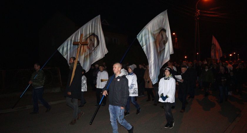 Ulicami Czyżewa przeszła procesja różańcowa [FOTO]