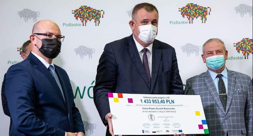 Nowe laptopy, serwerownia i rozwój e-usług - Wysokie Mazowieckie z dużym dofinansowaniem [foto+video]