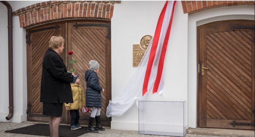 W Ciechanowcu upamiętniono prof. Jana Tropiłę [foto]