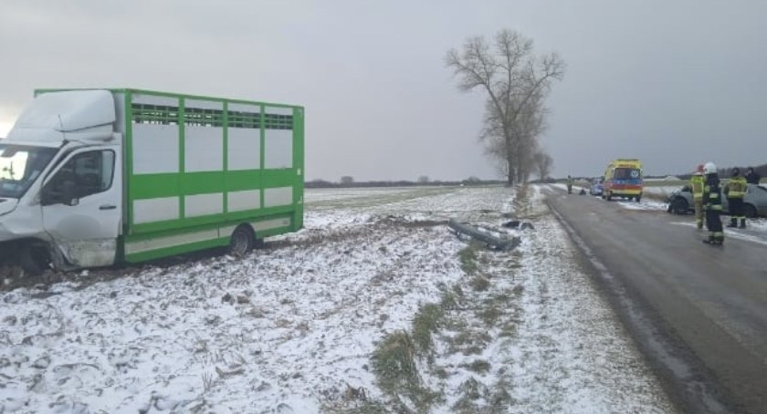 Zderzenie dwóch aut w gminie Sokoły [FOTO+aktualizacja]