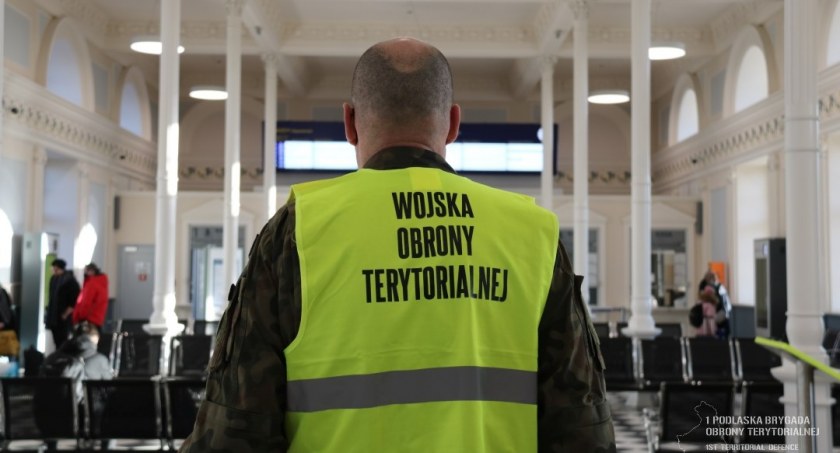WOT tworzy grupy wsparcia relokacji uchodźców z Ukrainy