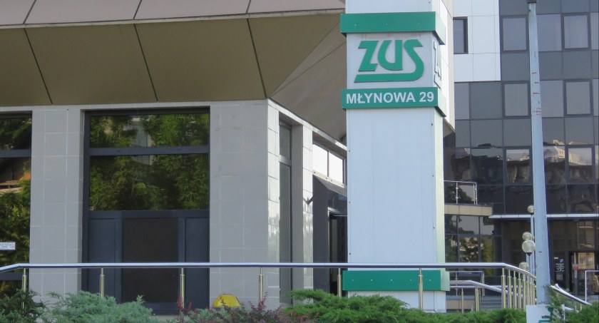ZUS rozpoczyna wypłaty trzynastek