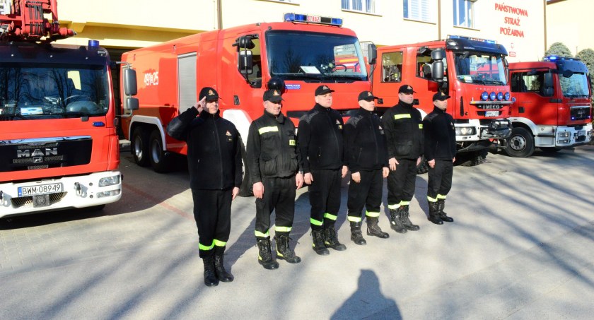 Strażacy solidarni z Ukrainą. Minuta ciszy dla bohaterskich ratowników [foto+video]