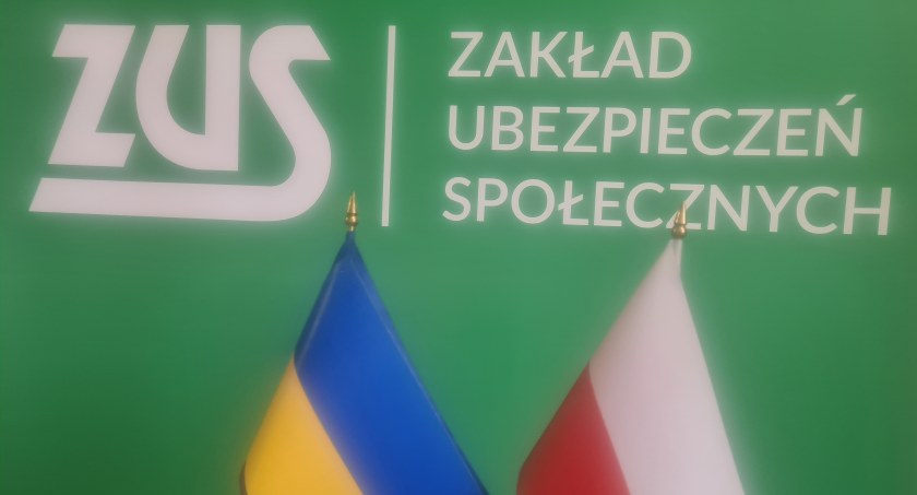 Duże zainteresowanie infolinią ZUS w języku ukraińskim