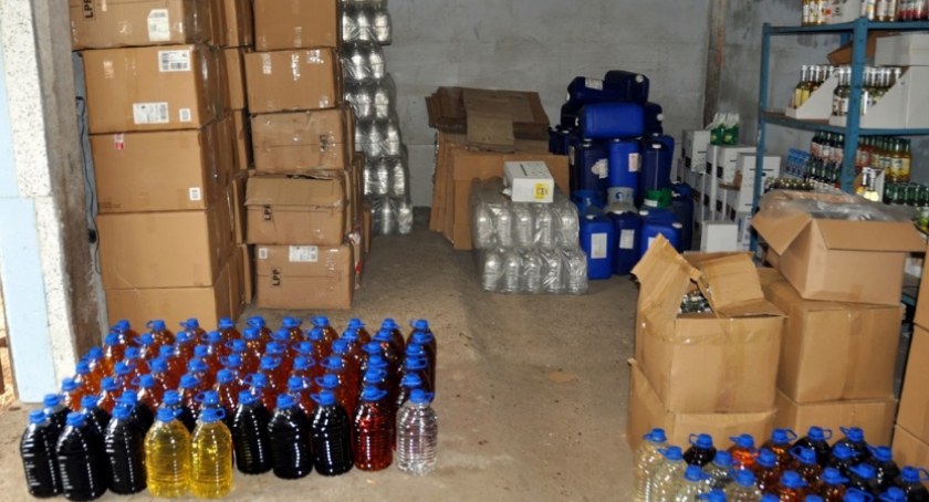 Region: Zlikwidowano rozlewnię nielegalnego alkoholu [foto+video]