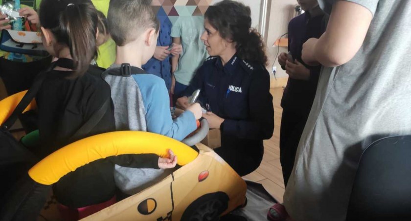 Policjanci kontynuują spotkania z uchodźcami z Ukrainy