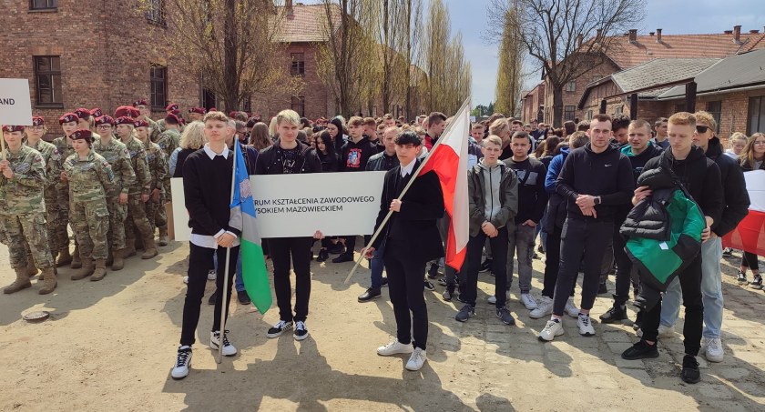Uczniowie CKZ przeszli w Marszu Żywych [foto]