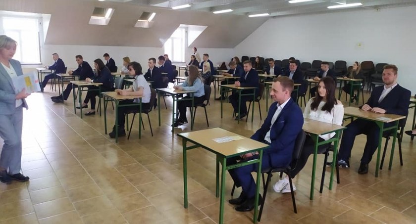 Trzeci dzień matur. Na stole - język angielski [foto]