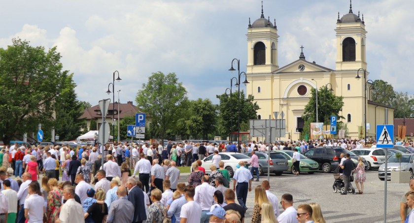 Czyżew: Uroczysta procesja Bożego Ciała przeszła ulicami miasta [FOTO+VIDEO]