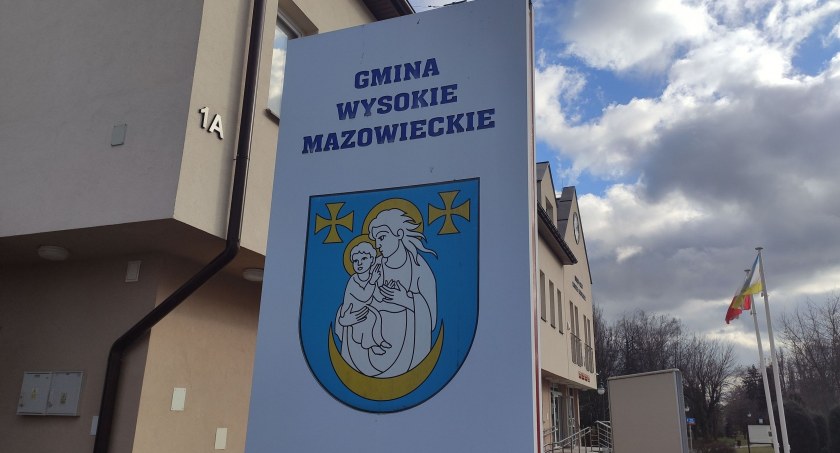 Gmina Wysokie Mazowieckie: Ile zarobili wójt i radni w 2021 roku? Sprawdzamy oświadczenia majątkowe