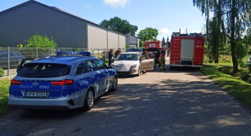 Zderzenie trzech osobówek w gminie Wysokie Mazowieckie [foto]