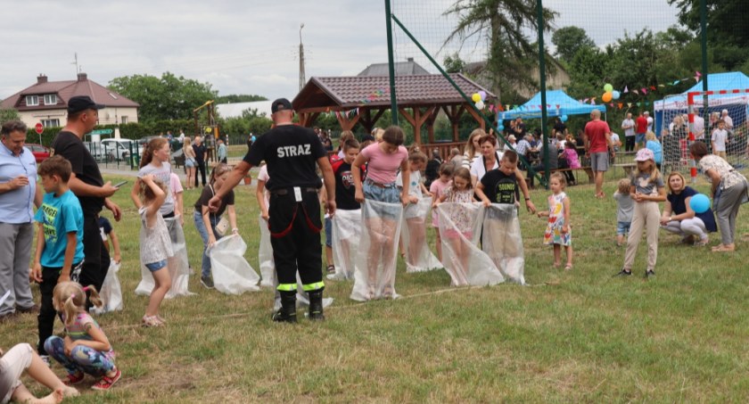 Piknik rodzinny w miejscowości Gołasze-Puszcza [foto]