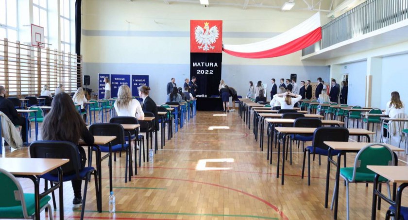 Jak z maturą poradzili sobie maturzyści z powiatu wysokomazowieckiego?