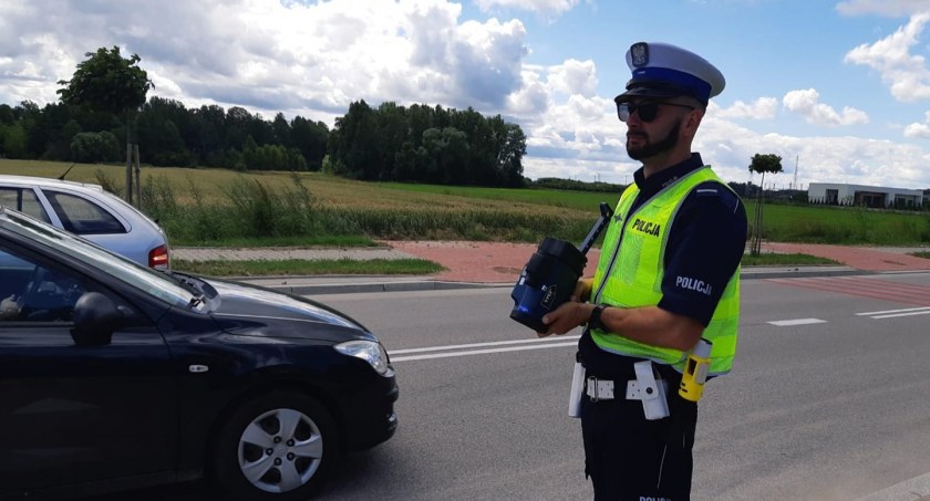 Noga z gazu! Policja prowadzi akcję PRĘDKOŚĆ
