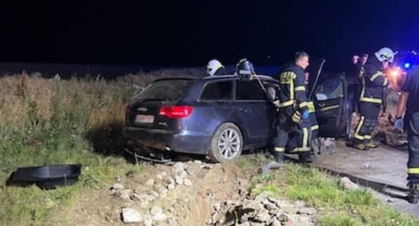 Na prostym odcinku drogi wjechał do rowu [FOTO]