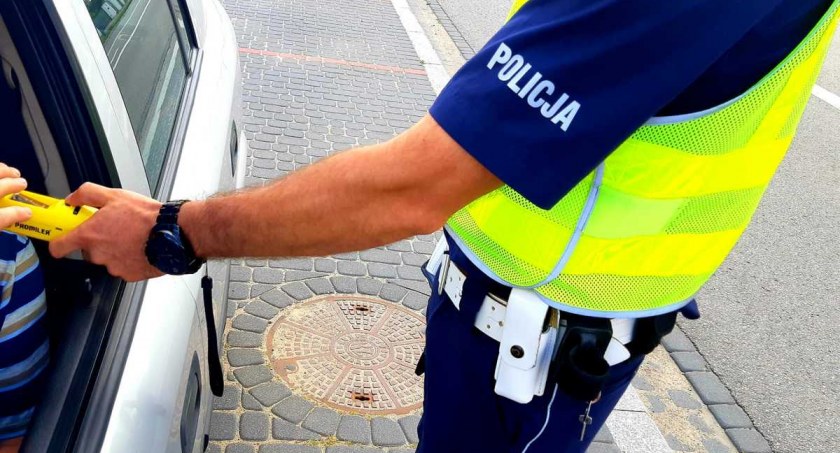 Trzeźwy poranek na wysokomazowieckich drogach