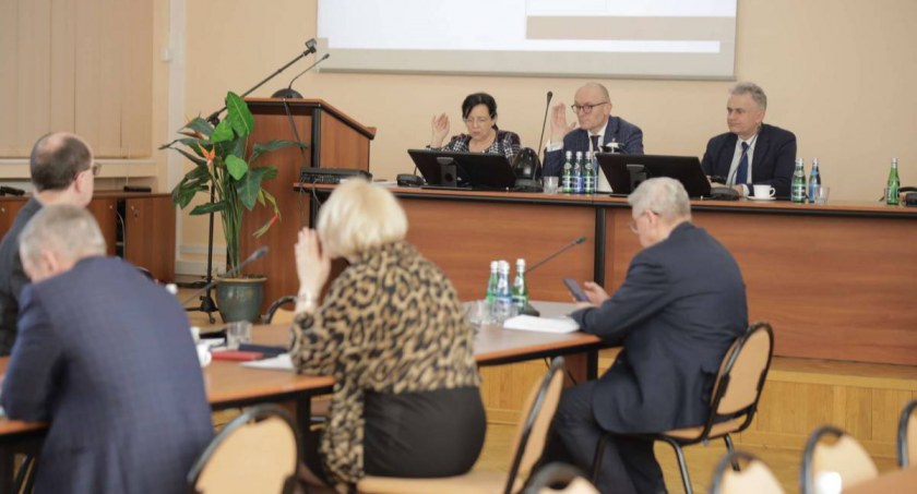 O kondycji szpitala na Radzie Powiatu [RETRANSMISJA]