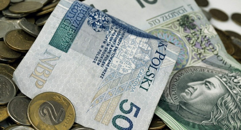 KRUS: Nowe kwoty przychodu decydujące o zmniejszeniu lub zawieszeniu świadczeń emerytalno-rentowych