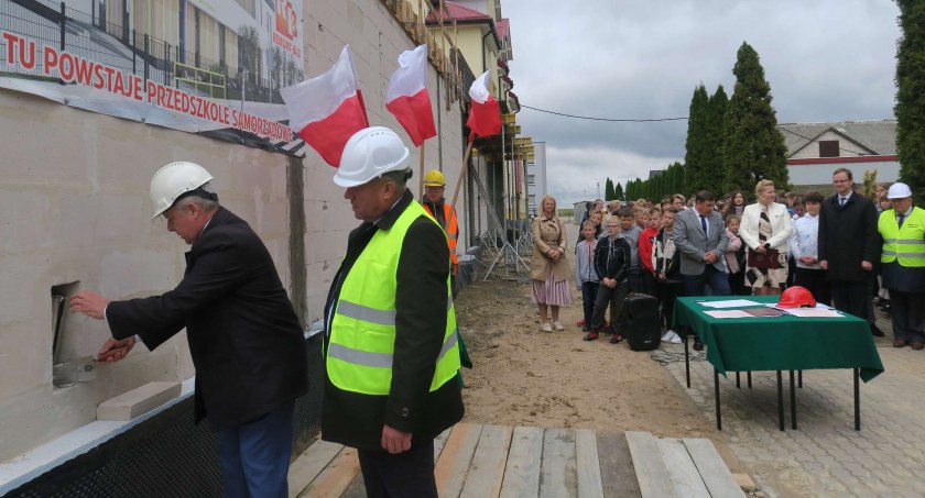 Kamienie węgielne pod nowe przedszkola wmurowane [foto]