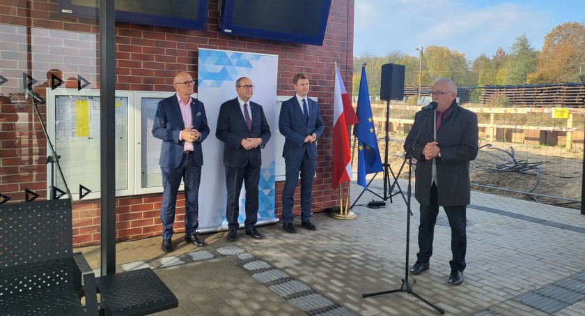 Kontrowersje wokół otwarcia nowego dworca w Raciborach