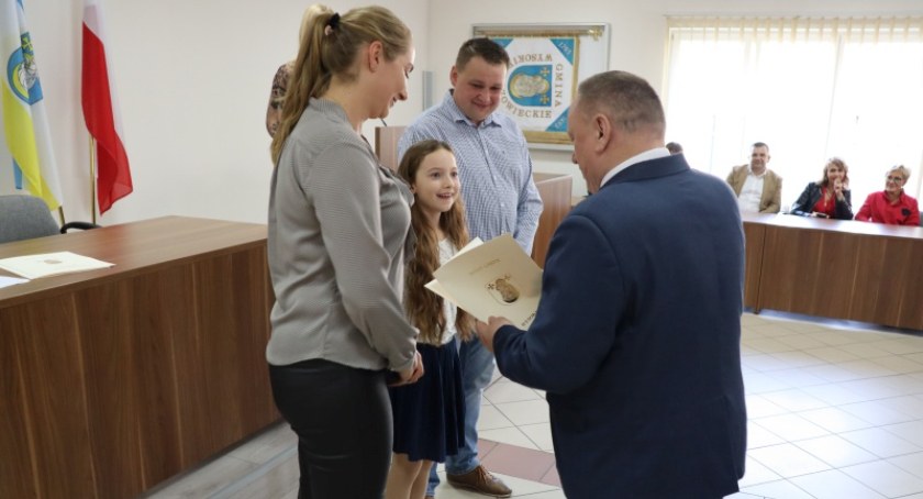 Uczniowie z gminy Wysokie Mazowieckie odebrali stypendia i nagrody [foto]