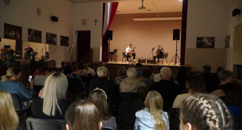 Muzyka klasyczna i rockowa zabrzmiała w CKB w Sokołach [foto]