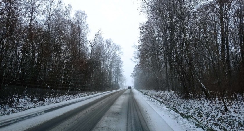 Kto odpowiada za zimowe utrzymanie dróg w powiecie wysokomazowieckim? Gdzie dzwonić?