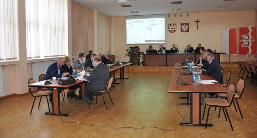 Krzyżewo, szpital i nowe związki powiatowo-gminne. Za nami XL sesja Rady Powiatu Wysokomazowieckiego [RETRANSMISJA]