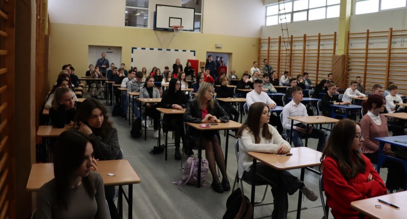 W CKZ w Wysokiem Mazowieckiem odbyły się eliminacje IX Regionalnej Olimpiady Historycznej Wiedzy o Armii Krajowej [foto]