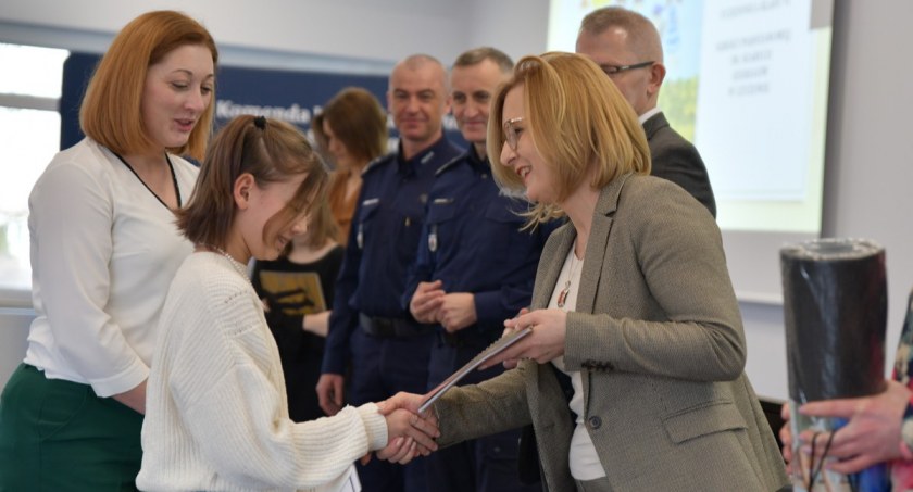 Blanka Cygan z Czyżewa laureatką konkursu organizowanego przez KWP w Białymstoku [foto]