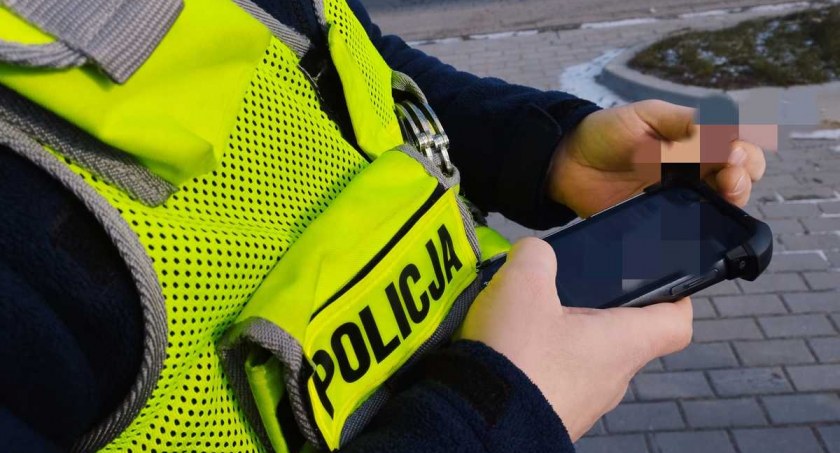 Miał dwa zakazy kierowania pojazdami. Jechał mając dwa promile