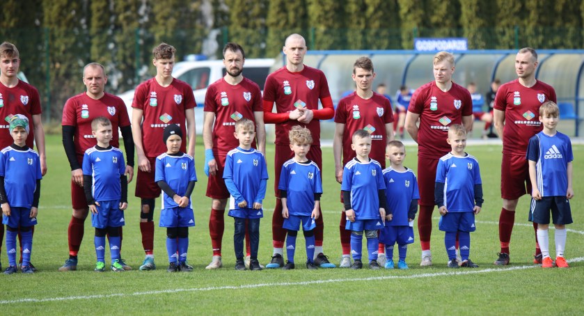 Pewna wygrana Ruchu w derbach powiatu wysokomazowieckiego
