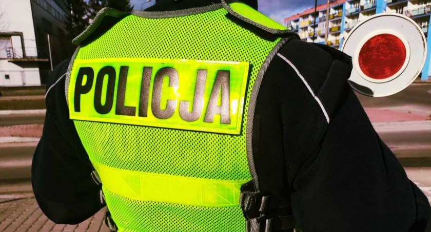 Szepietowo: Policyjny pościg ulicami miasta. Kierowca nie miał prawa jazdy