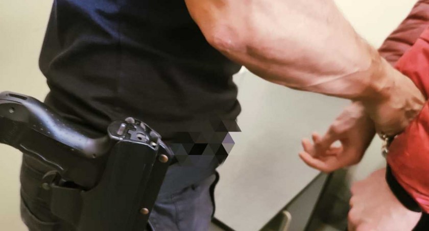 Szepietowo: Wybijał szyby, uszkodził drzwi. 37-latek usłyszał trzy zarzuty