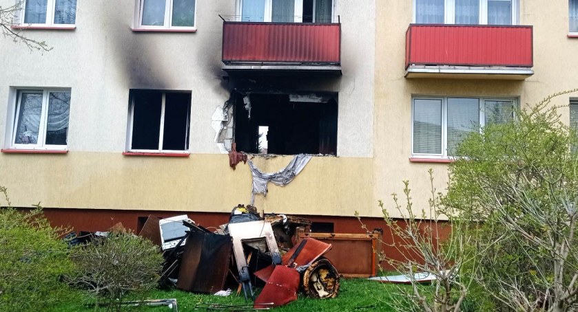 Wybuch i pożar w Wysokiem Mazowieckiem. Siła eksplozji wyrwała okno [FOTO + VIDEO]